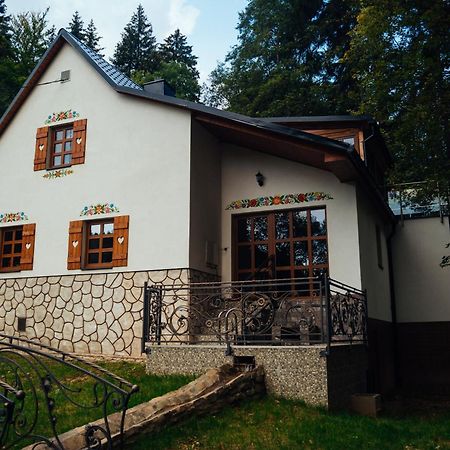 Chata Pohadka- "Lesni Udoli" Perštejn Esterno foto