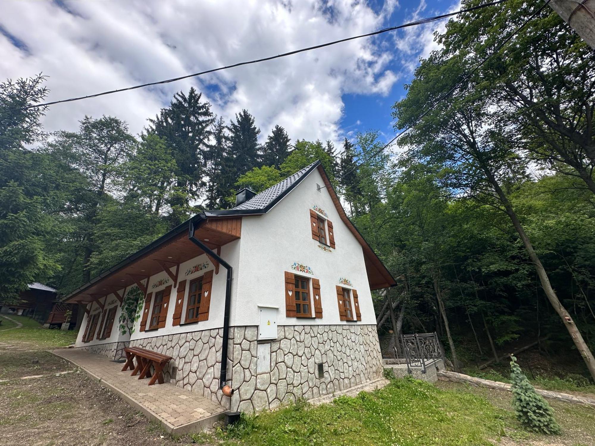 Chata Pohadka- "Lesni Udoli" Perštejn Esterno foto